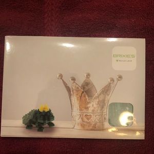 NIP BRIXIES BUILD LOVE "FROG KING " POST CARD